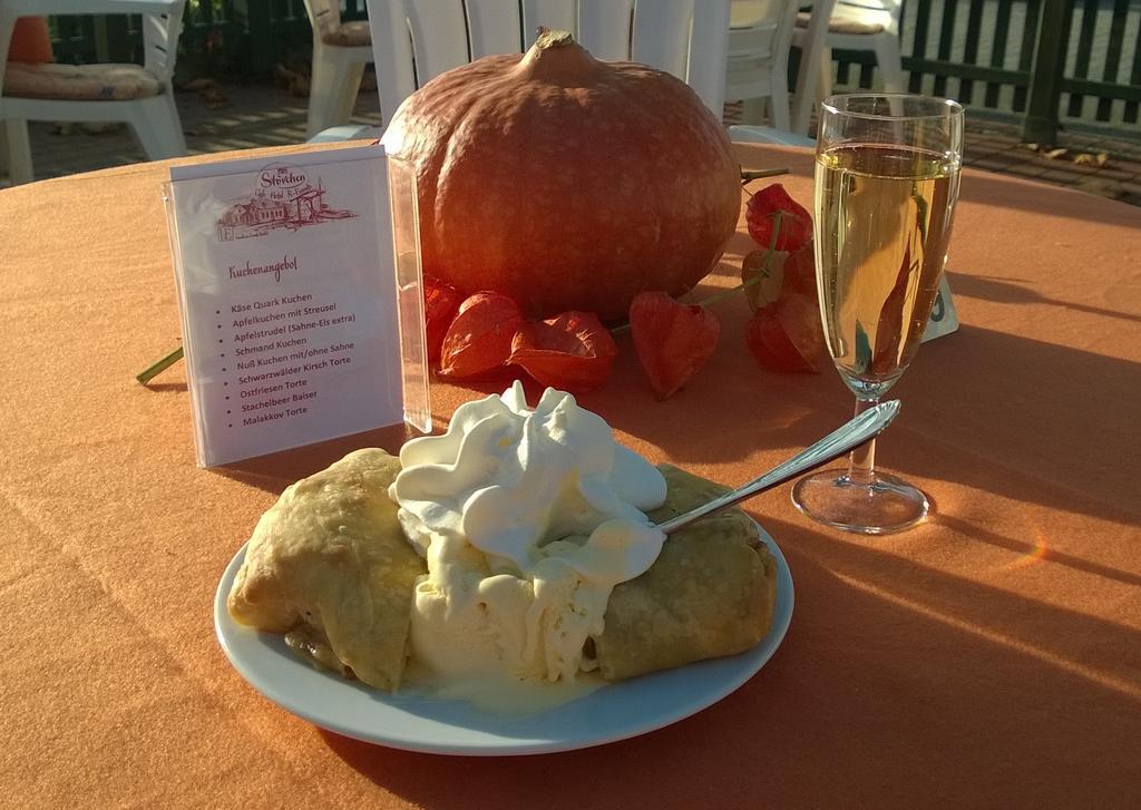 Stoevchen Cafe Hotel Papenburg Zewnętrze zdjęcie